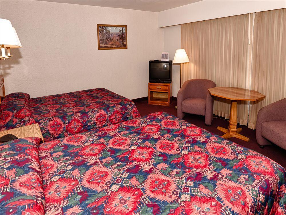 Econo Lodge Panguitch Near Bryce Canyon מראה חיצוני תמונה