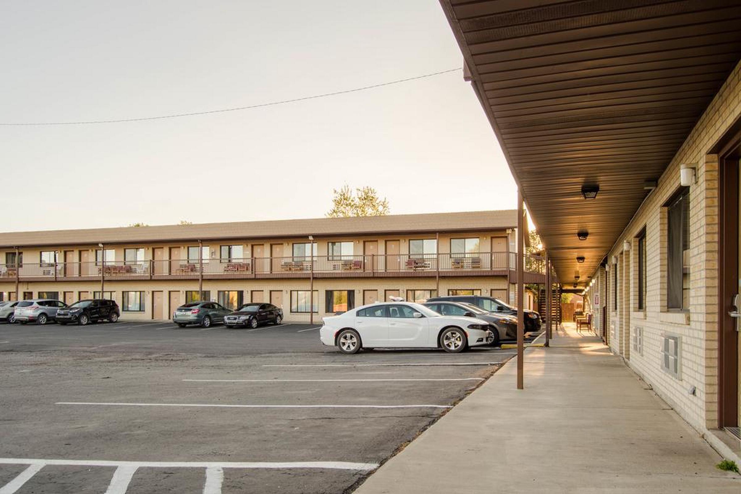 Econo Lodge Panguitch Near Bryce Canyon מראה חיצוני תמונה
