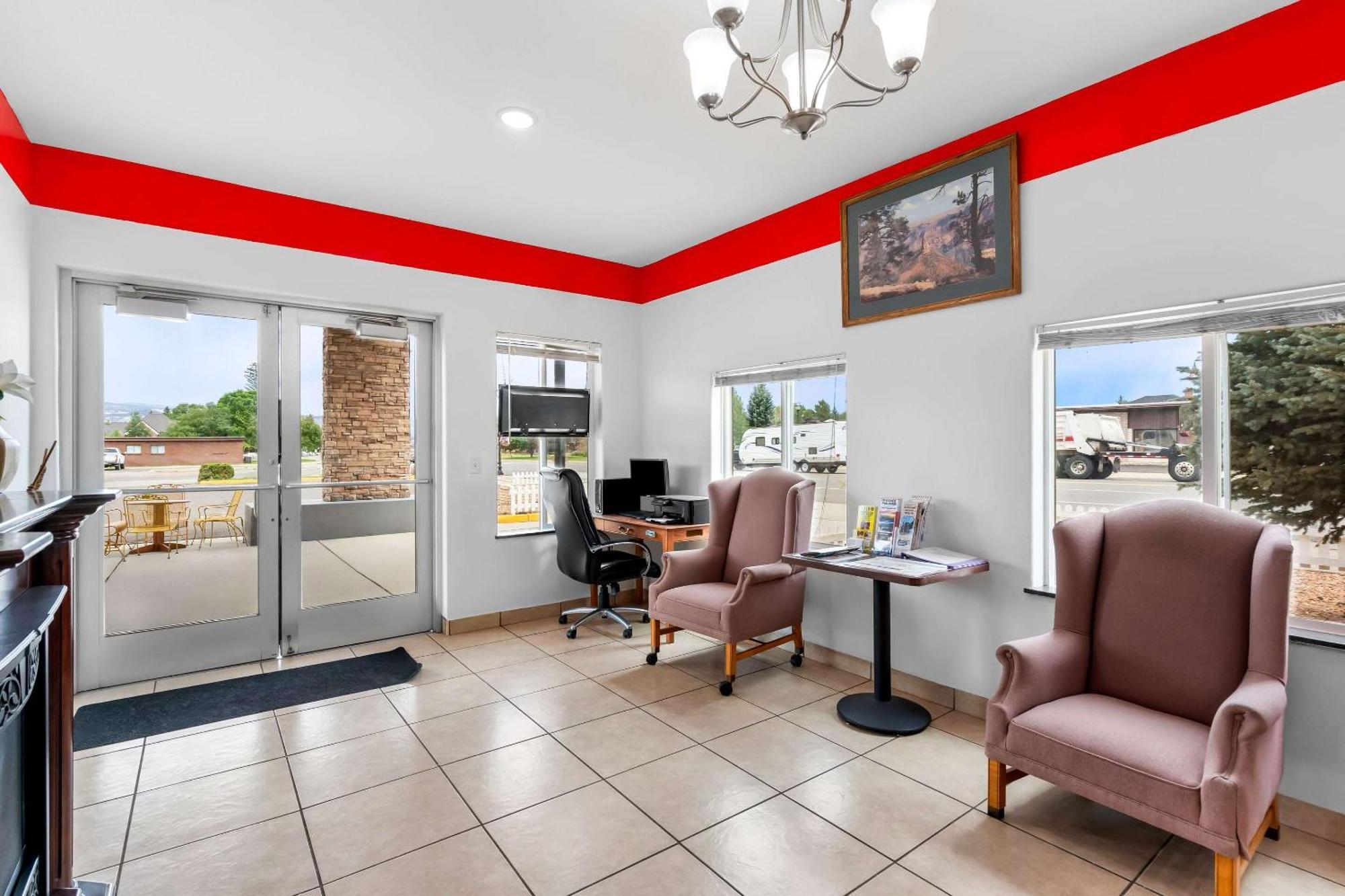 Econo Lodge Panguitch Near Bryce Canyon מראה חיצוני תמונה